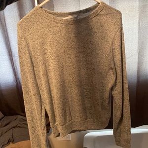 Soft Long sleeve crew neck shirt. Size small